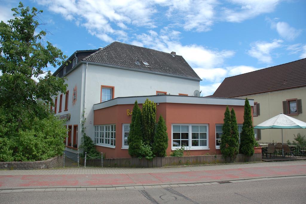 Hotel Kurfuerst Garni Гермерсхайм Экстерьер фото