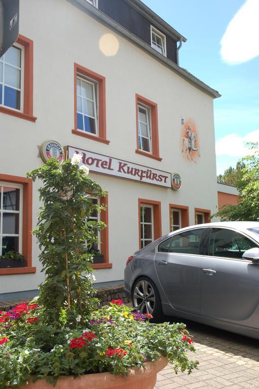Hotel Kurfuerst Garni Гермерсхайм Экстерьер фото