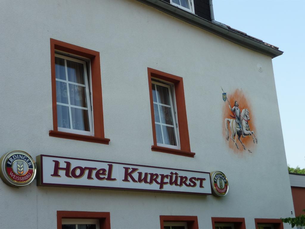 Hotel Kurfurst Garni Гермерсхайм Экстерьер фото
