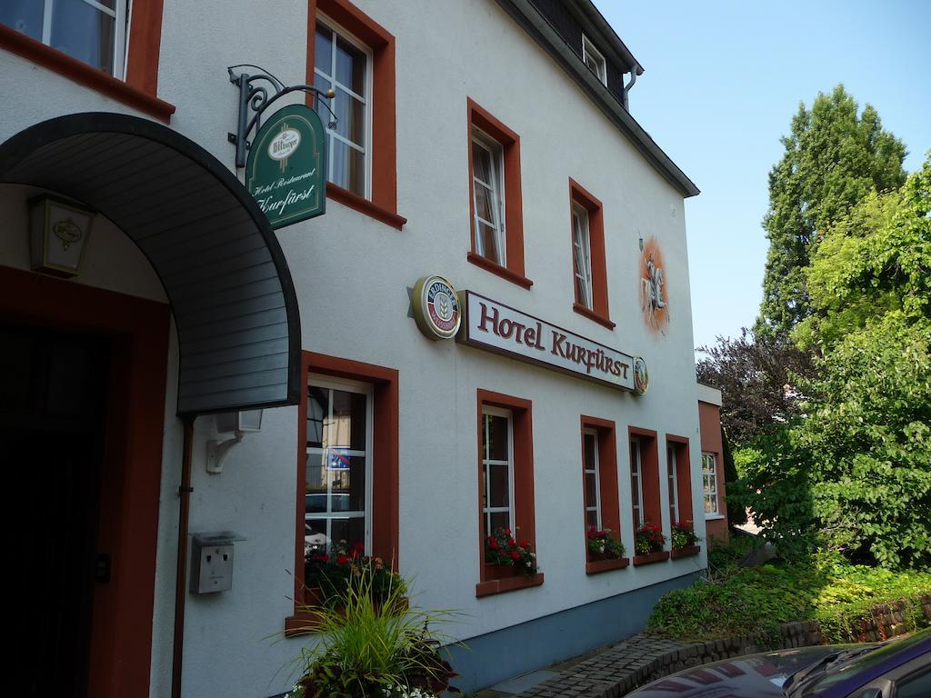Hotel Kurfuerst Garni Гермерсхайм Экстерьер фото