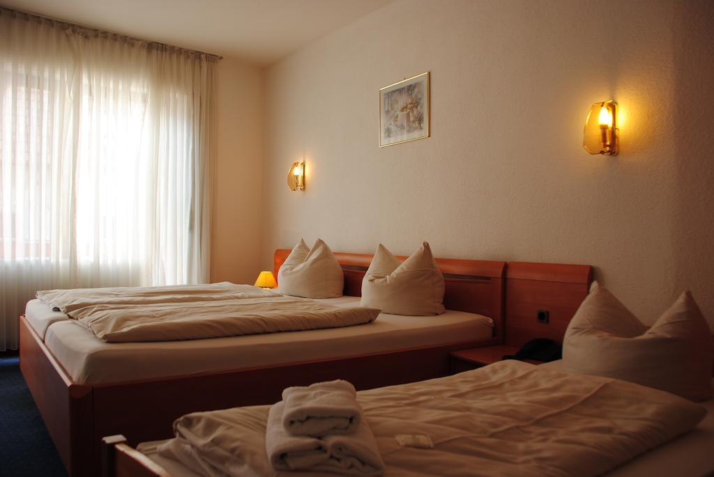 Hotel Kurfuerst Garni Гермерсхайм Номер фото