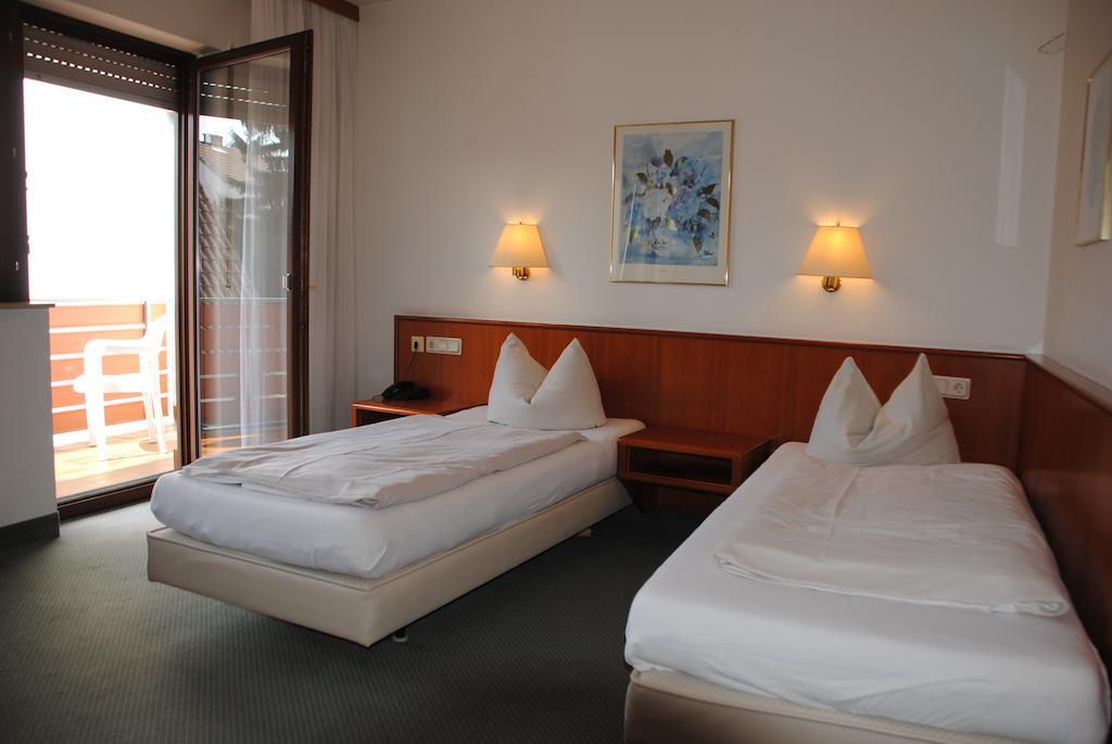 Hotel Kurfuerst Garni Гермерсхайм Номер фото